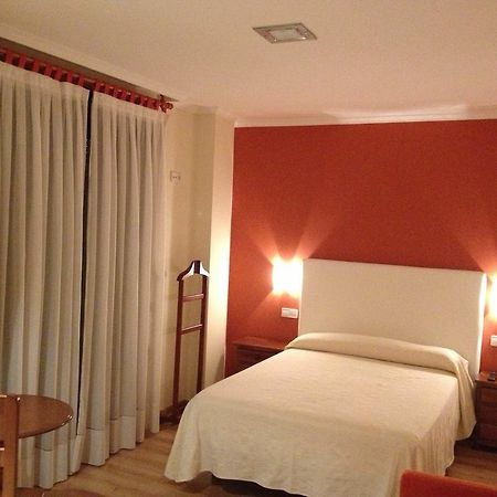 Hostal Santa Baia Ribadumia الغرفة الصورة